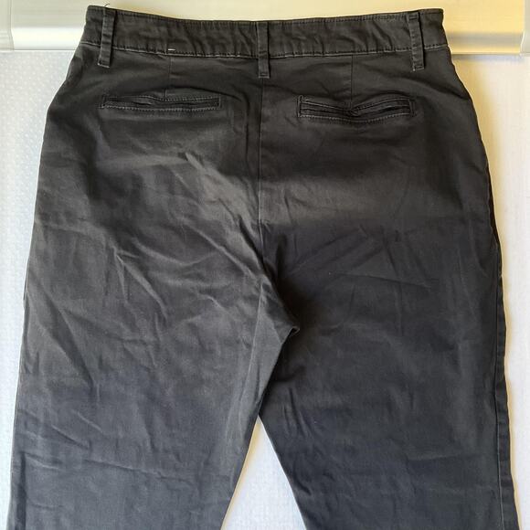 Lee Women Pants 8 SHORT Black Chino Straight Leg 29" Inseam Relaxed Fit Mid Rise - Picture 4 of 11